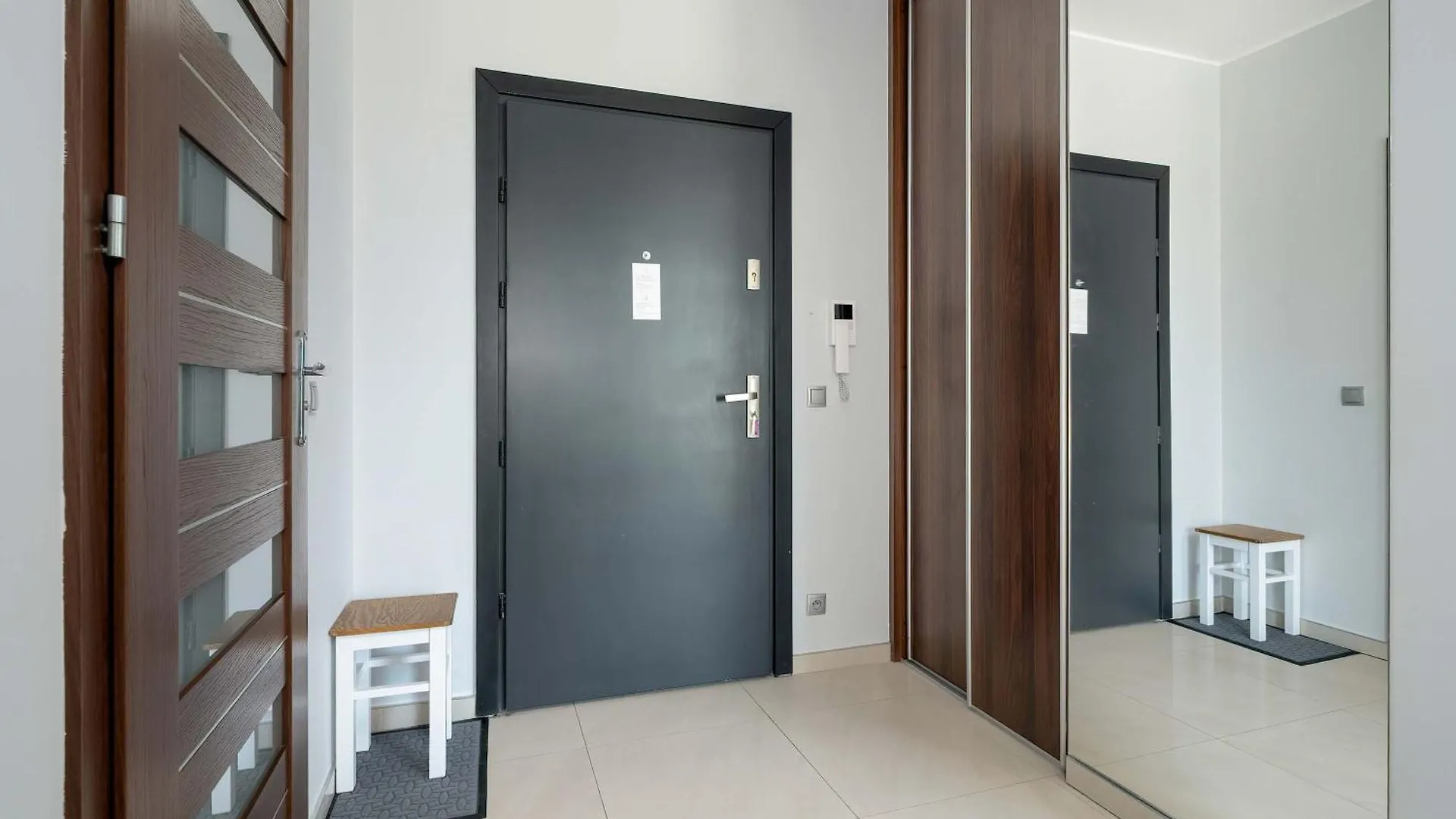 Polwiejska Modern Apartment With Ac & Remote Work In Poznan Centre By Noclegi Renters Poland