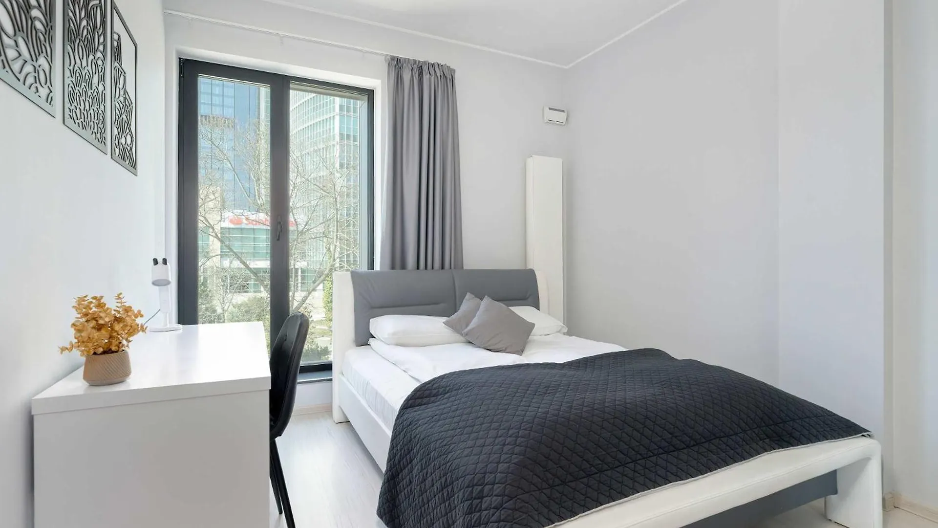 Polwiejska Modern Apartment With Ac & Remote Work In Poznan Centre By Noclegi Renters